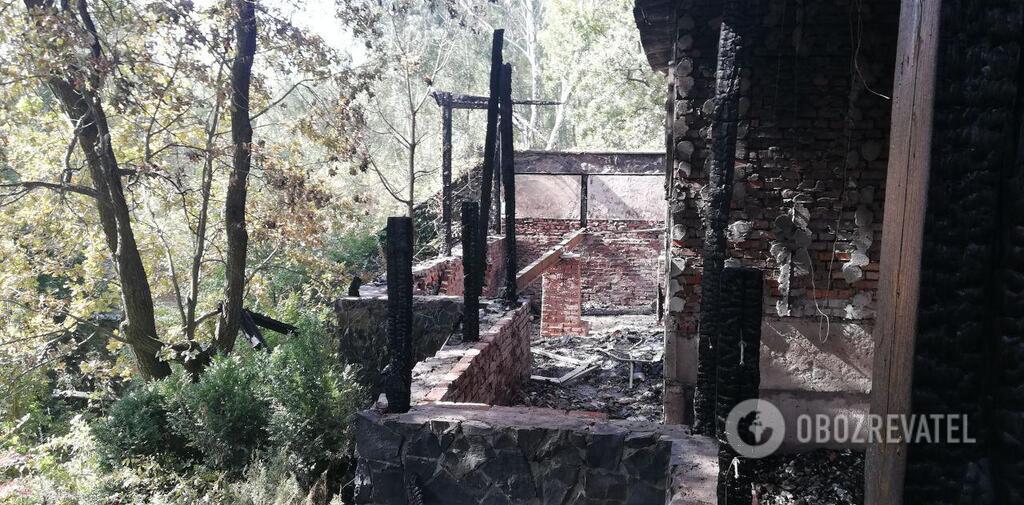 Соседи прячутся: эксклюзивные детали с места поджога дома Гонтаревой