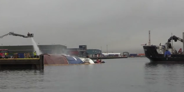 Горящий в Норвегии российский корабль затонул: видео фиаско dqxikeidqxidqeant