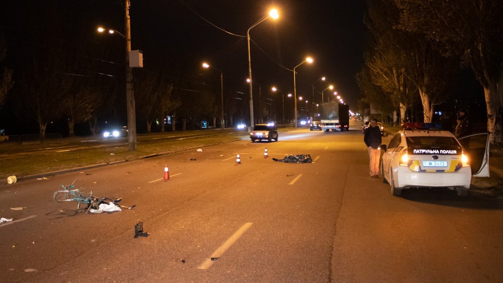 Сбил двух человек на "зебре": в Днепре произошло смертельное ДТП dqxikeidqxidqrant