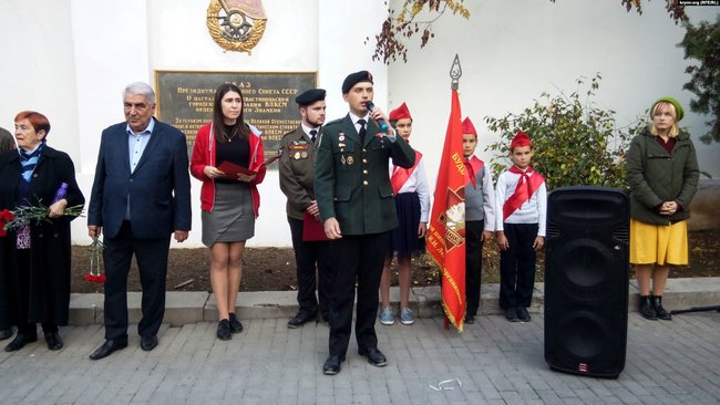 Самая лучшая организация, - в оккупированном Севастополе детей принимали в комсомол 01 Самая лучшая организация, - в оккупированном Севастополе детей принимали в комсомол 01 dqxikeidqxidqrant