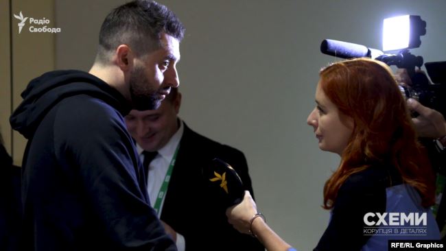 Також журналісти поспілкувалися із головою фракції «Слуга народу» в Верховній Раді Давидом Арахамією