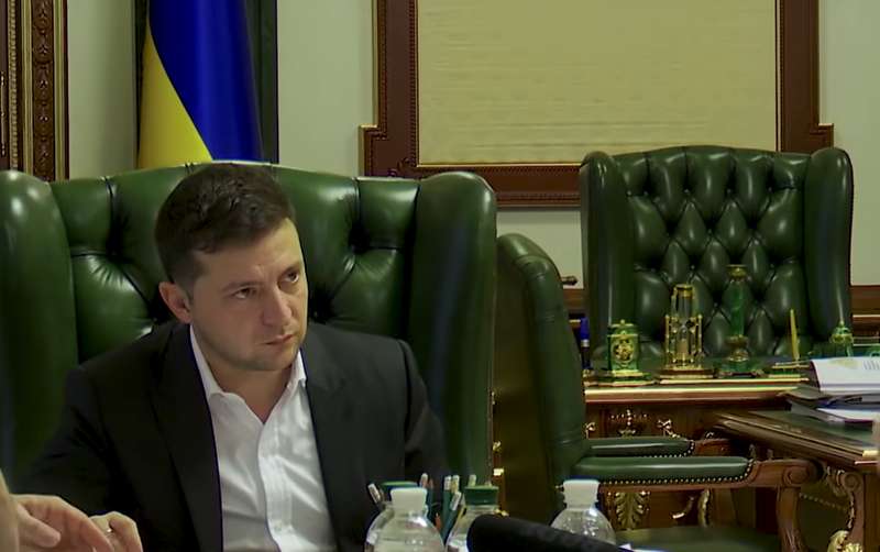 Зеленский устал и недоволен? Последние фото и видео президента