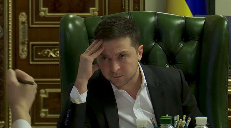 Зеленский устал и недоволен? Последние фото и видео президента