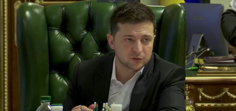 Зеленский устал и недоволен? Последние фото и видео президента