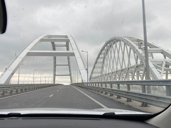 Крымский мост пустует после "сезона"