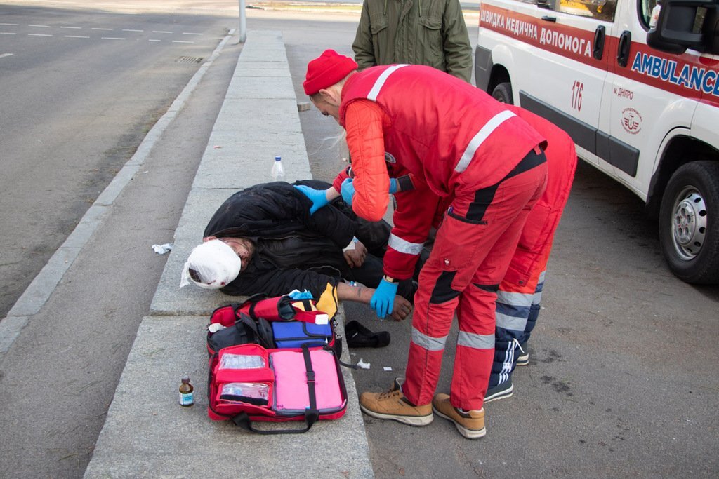 В Днепре подростки жестоко расправились над мужчиной dqxikeidqxidqrant