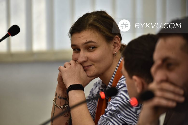 Подозреваемую в убийстве журналиста Шеремета Дугарь оставили под домашним арестом dqxikeidqxirqant