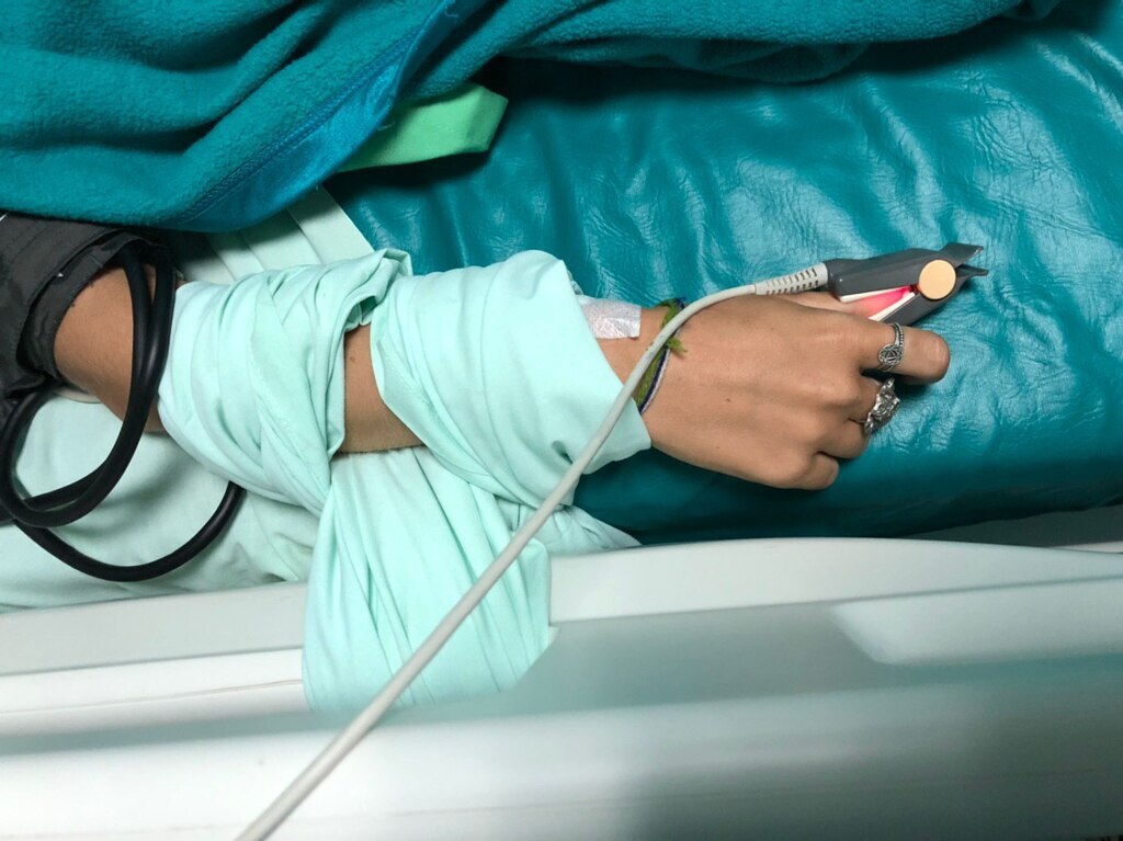 Бросили умирать на обочине: украинка попала в жуткую историю на Бали dqxikeidqxidqeant