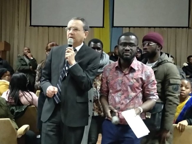 Иностранные студенты устроили протест из-за смерти шестикурсницы медуниверситета в Тернополе - требуют либерализации условий обучения 03 Иностранные студенты устроили протест из-за смерти шестикурсницы медуниверситета в Тернополе - требуют либерализации условий обучения 03