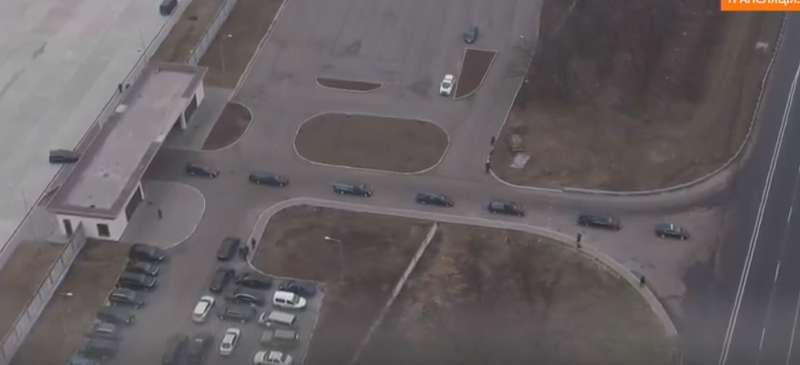 Последний путь жертв крушения самолета МАУ: появились фото траурного кортежа с высоты