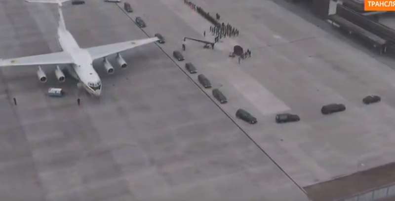 Последний путь жертв крушения самолета МАУ: появились фото траурного кортежа с высоты