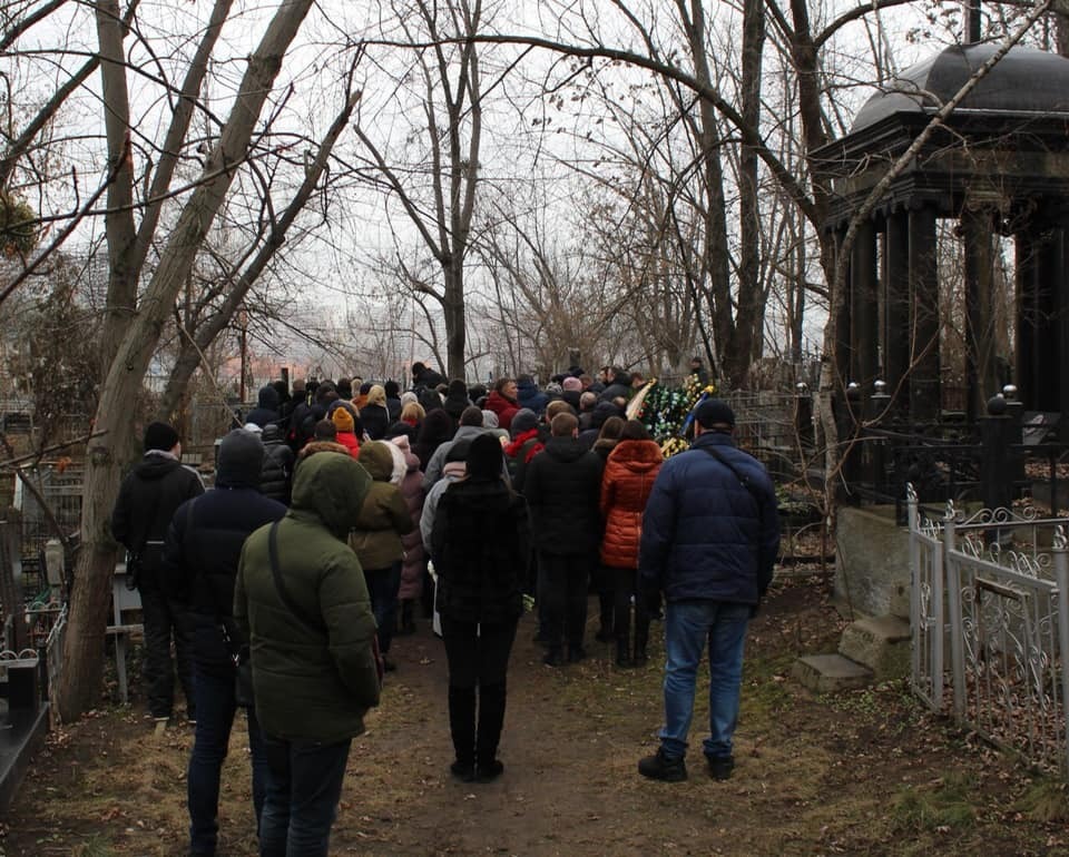 В Киеве похоронили бортпроводницу МАУ