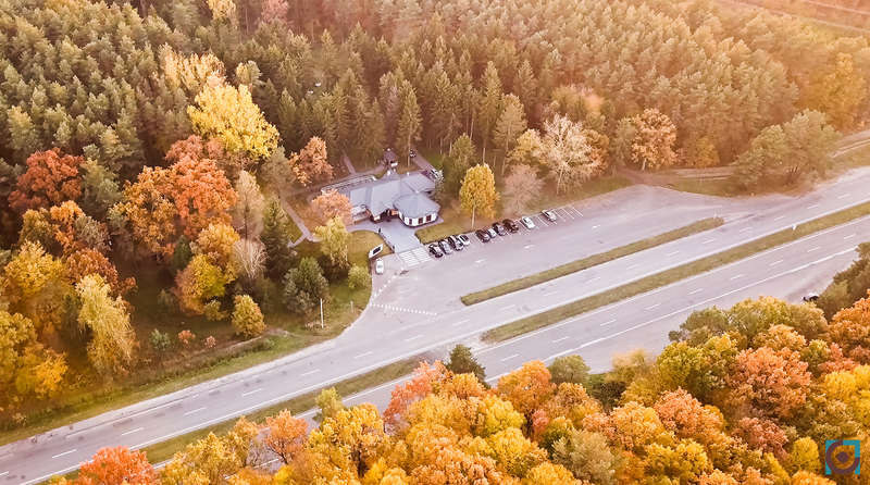 Лісовий ресторан "Явір" dqxikeidqxidqrant