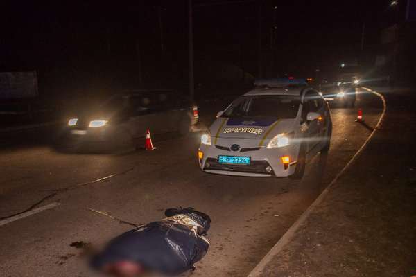 ЗАЗ сбил двух пешеходов dqxikeidqxidqeant