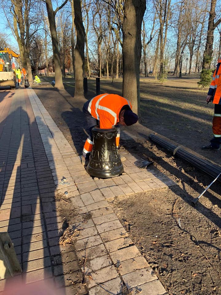 : facebook.com/chesno.kyiv