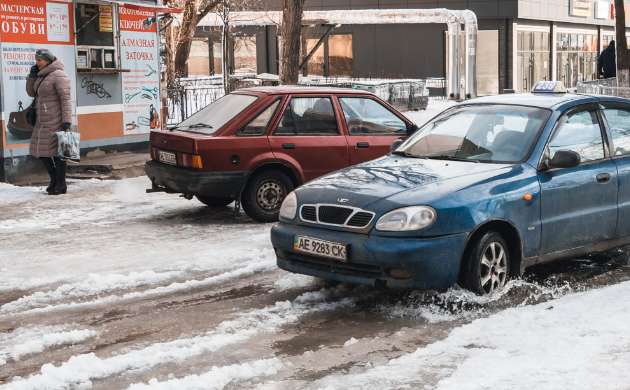 Вода залила перекресток улиц Калиновой и Образцова dqxikeidqxidqeant