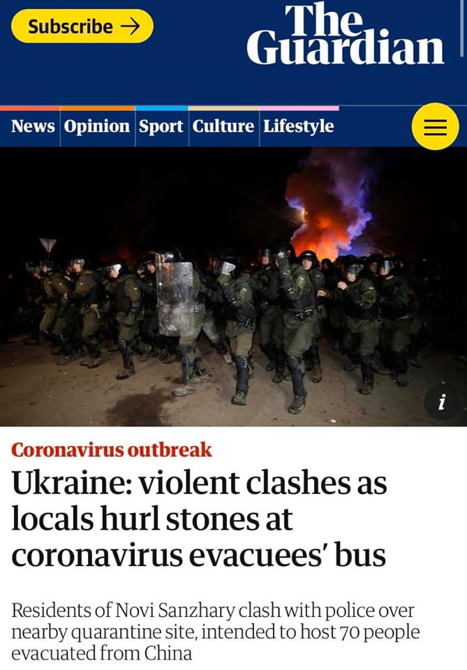 На изображении может находиться: один или несколько человек, текст «Subscribe The Guardian News Opinion Sport Culture Lifestyle Coronavirus outbreak Ukraine: violent clashes as locals hurl stones at coronavirus evacuees’ bus Residents of Novi Sanzhary clash with police over nearby quarantine site, intended to host 70 people evacuated from China»