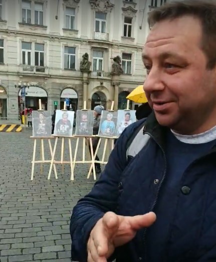 Россияне устроили провокацию на выставке в Праге dqxikeidqxidqeant