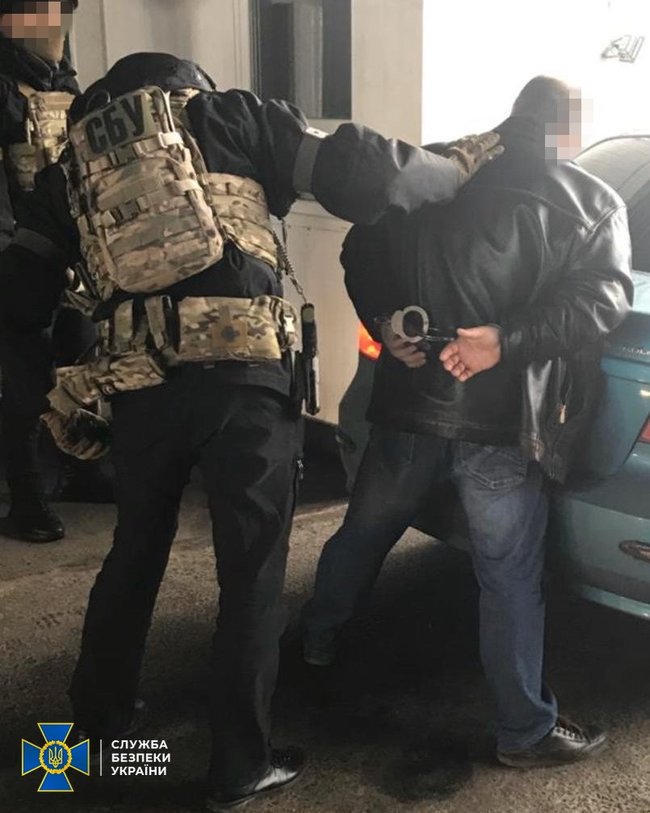 Контрразведка СБУ пресекла деятельность агентурной сети военной разведки РФ, возглавляемой бывшим военнослужащим ВСУ 03