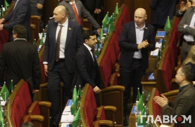 Гончаренко сравнил Зеленского с Голобородько, тот спустился в зал разобраться 02 Гончаренко сравнил Зеленского с Голобородько, тот спустился в зал разобраться 02