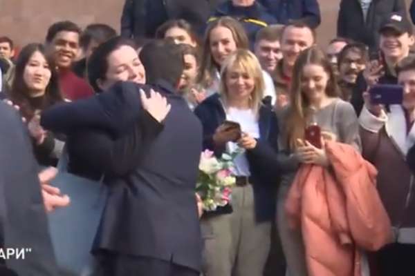 Зеленский обнял Скалецкую dqxikeidqxidqrant