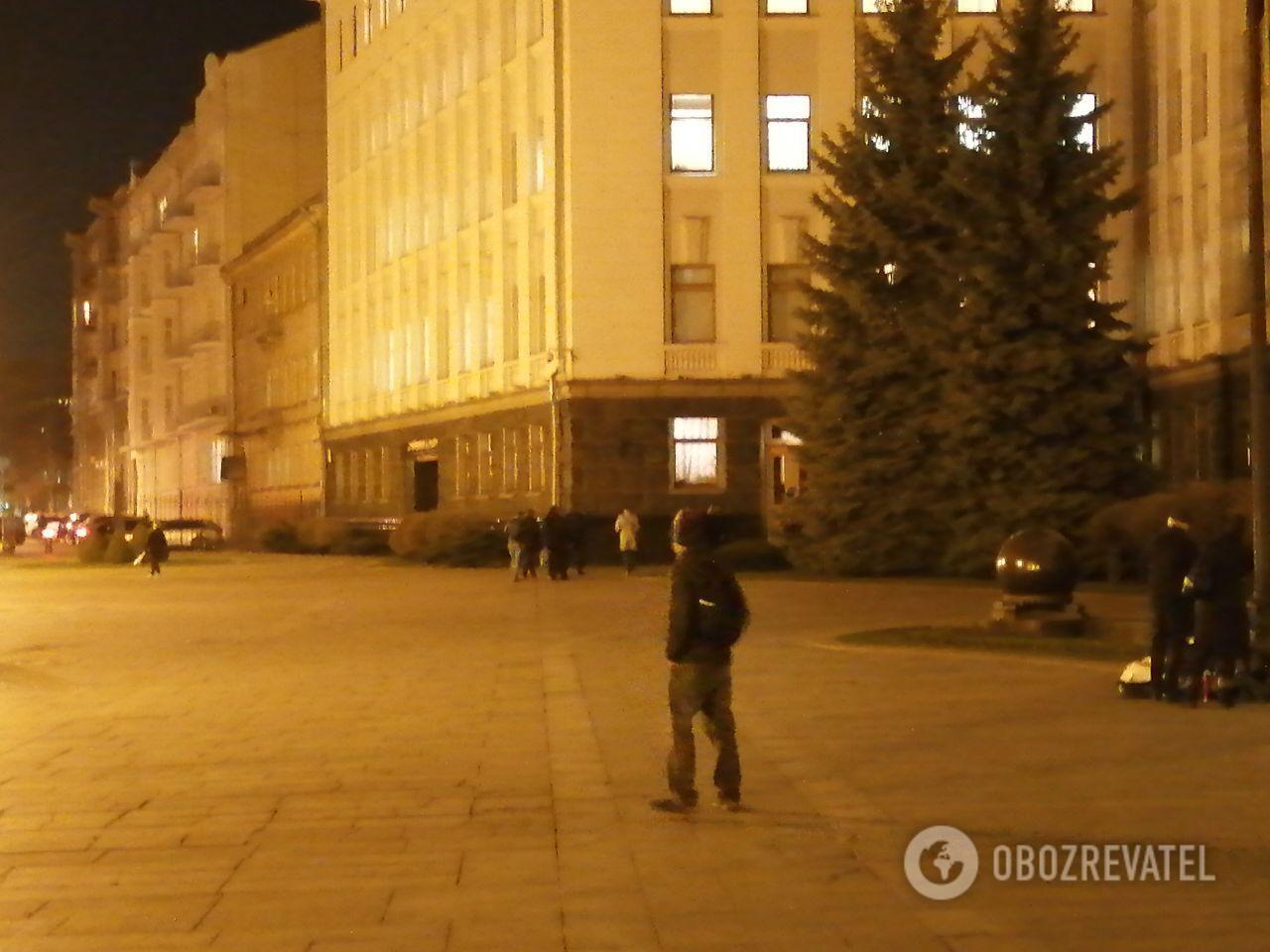 Зеленский срочно созвал "Слуг народа" в ОП. Первые кадры встречи dqxikeidqxidqrant