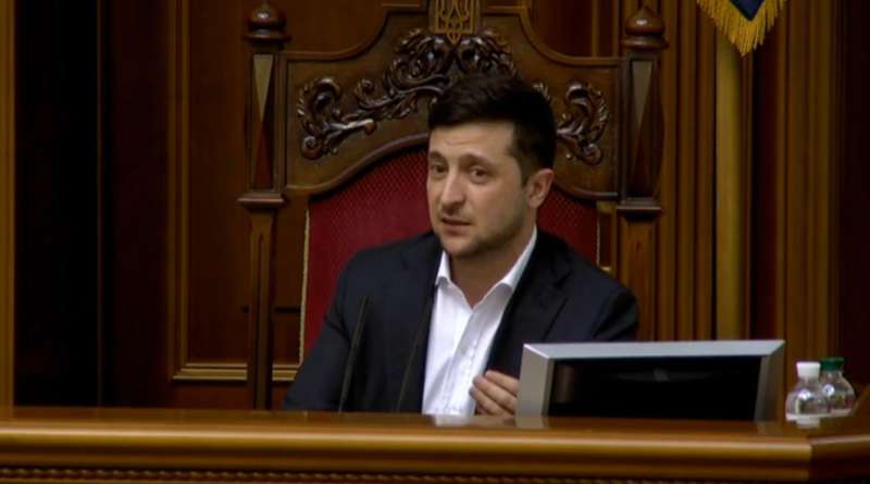 Зеленский снял маску в Раде и взбудоражил украинцев: фото и видео dqxikeidqxidqrant
