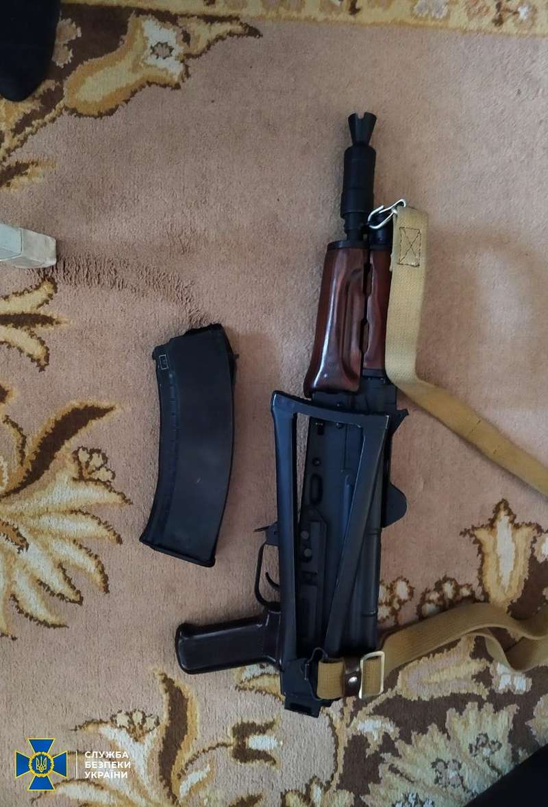 На Хмельниччині припинено діяльність підпільних цехів із виготовлення вогнепальної зброї. ФОТО, ВІДЕО