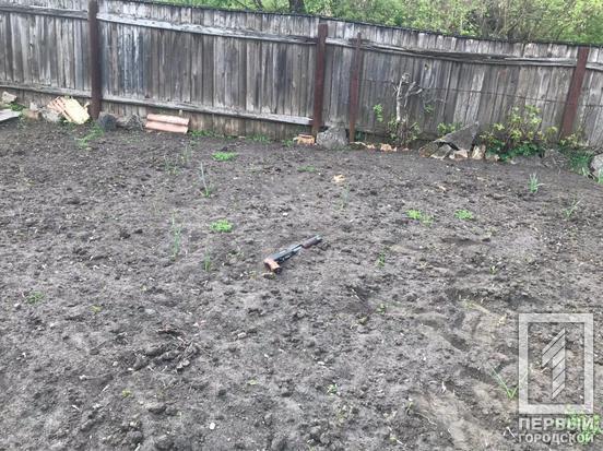 Подозреваемый в расстреле пары в Кривом Роге выбросился с 8 этажа