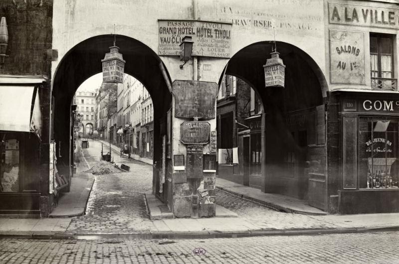 Улица Святого Лазаря и пассаж Тиволи, 1866. Фото - Charles Marville dqxikeidqxidqrant