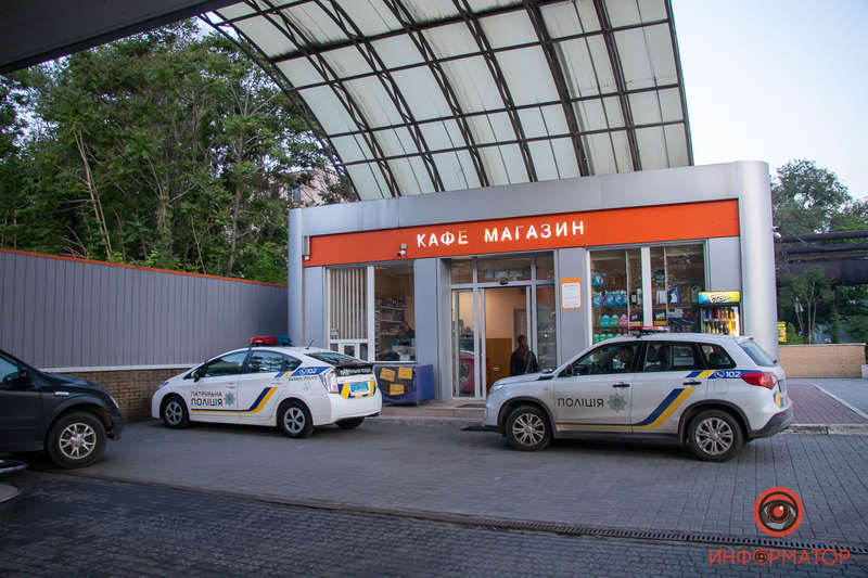 На место вскоре приехала полиция