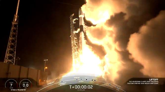 Ракета Маска снова отправилась в космос: на орбиту вывели 60 интернет-спутников dqxikeidqxidqeant