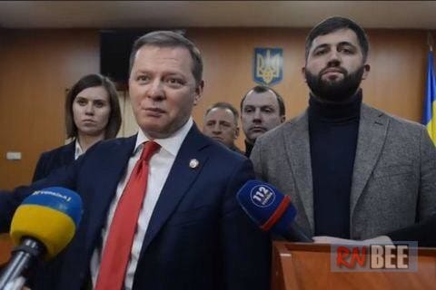 Охранник Ляшко подрезал машину в Киеве и угрожал пистолетом, - СМИ 01 Охранник Ляшко подрезал машину в Киеве и угрожал пистолетом, - СМИ 01 dqxikeidqxidqrant