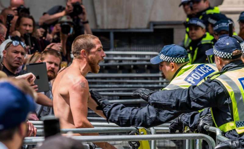 Стычки в Лондоне