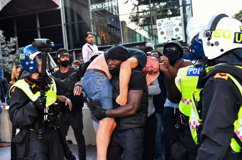 Стычки в Лондоне