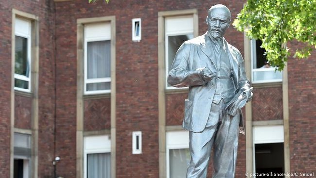 Первый памятник Ленину открыли на территории бывшей Западной Германии 01 Первый памятник Ленину открыли на территории бывшей Западной Германии 01 dqxikeidqxidqeant