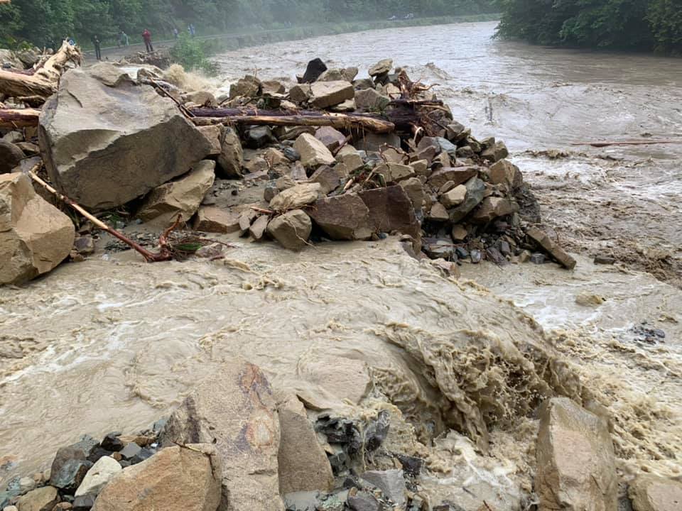 Разрушенный мост