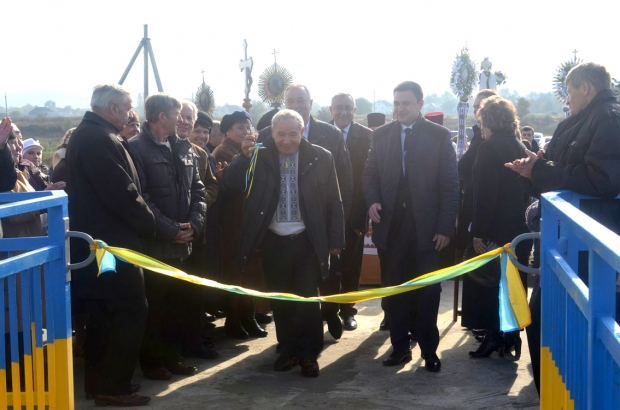 ÐŸÐ°Ð²Ð¾Ð´Ð¾Ðº Ð·Ð¼Ð¸Ð² Ð¼Ñ–ÑÑ‚ Ð±Ñ–Ð»Ñ ÐšÐ°Ð»ÑƒÑˆÐ°, ÑÐºÐ¸Ð¹ Ð¿Ñ–ÑÐ»Ñ Ð¿Ð¾Ð²ÐµÐ½Ñ– 2008 Ñ€Ð¾ÐºÑƒ Ð²Ñ–Ð´Ð½Ð¾Ð²Ð»ÑŽÐ²Ð°Ð»Ð¸ 7 Ñ€Ð¾ÐºÑ–Ð² 02