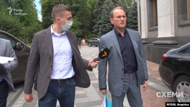 Віктор Медведчук: аеропорт Ужгорода відкривали не для мене – а для того, щоб я відвідав засідання Верховної Ради