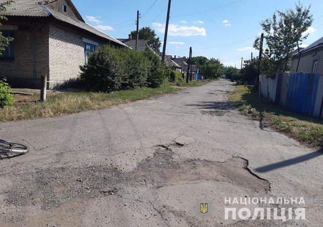 Ð’ÐµÐ»Ð¾ÑÐ¸Ð¿ÐµÐ´Ð¸ÑÑ‚ÐºÐ° Ð·Ð°Ð³Ð¸Ð½ÑƒÐ»Ð° Ð¿Ñ–Ð´ ÐºÐ¾Ð»ÐµÑÐ°Ð¼Ð¸ KIA Ð² ÐœÐ°Ñ€Ñ—Ð½Ñ†Ñ–, - Ð¿Ð¾Ð»Ñ–Ñ†Ñ–Ñ Ð”Ð¾Ð½ÐµÑ‡Ñ‡Ð¸Ð½Ð¸ 03