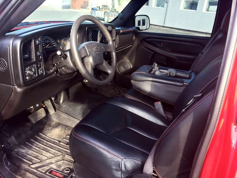 Chevrolet Silverado, на котором ездил герой Зеленского;