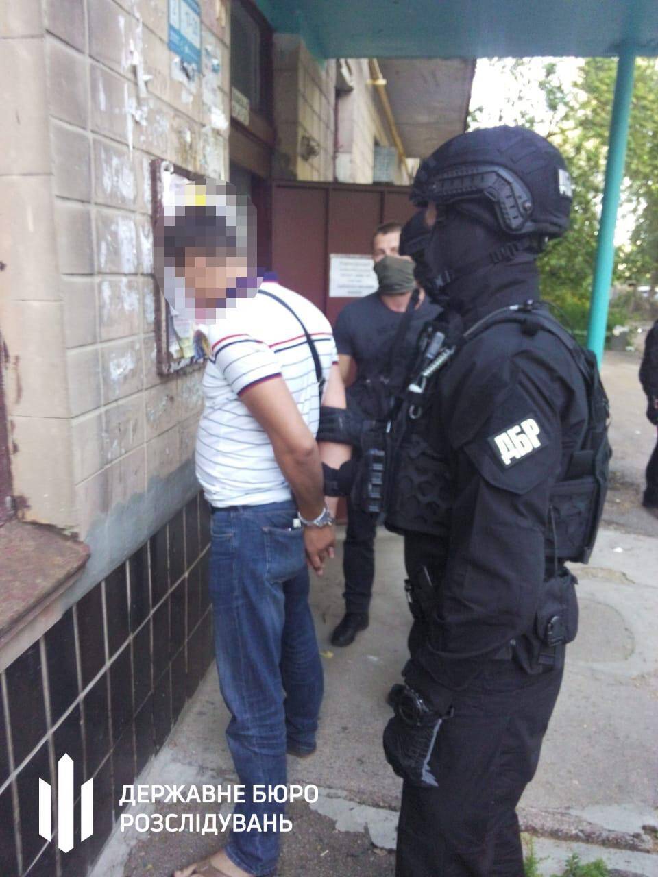 После передачи денег сотрудники ГБР задержали организатора убийства dqxikeidqxidqeant