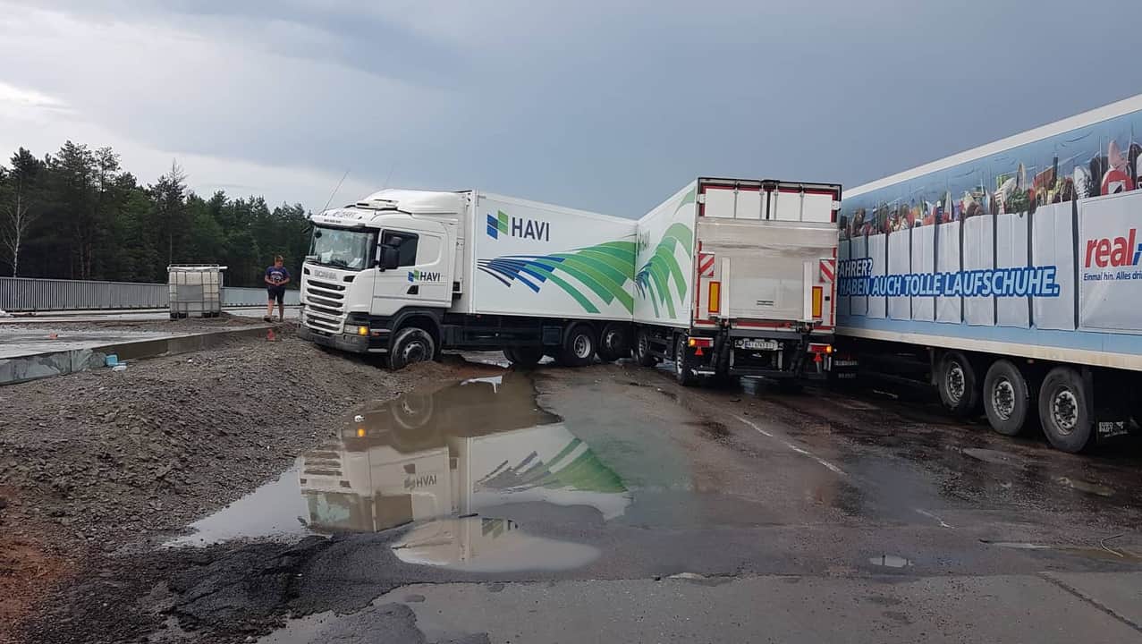        " - ". :   dqxikeidqxidqeant