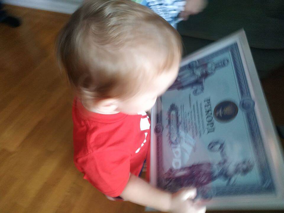 Годовалый мальчик из Киева побил рекорд Украины, сделав 430 упражнений на пресс