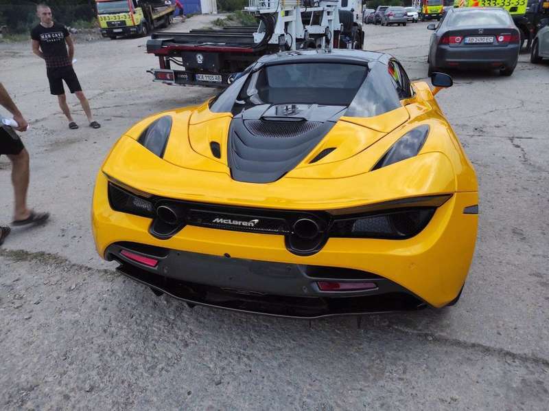 Владелец уже выплатил штраф и забрал свой McLaren.