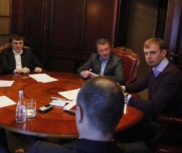 Отмывочный клуб Януковича переехал в Москву dqxikeidqxidqeant