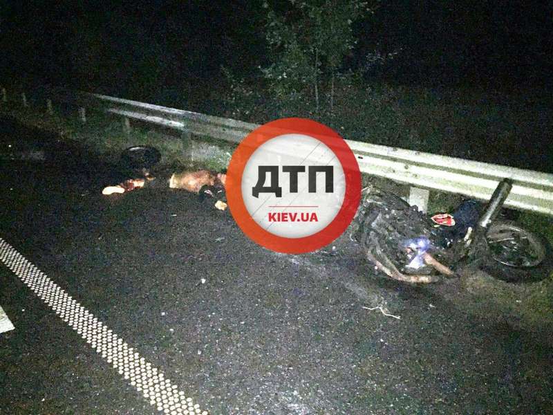 Ночная ДТП с мотоциклом под Киевом: байкер и его пассажирка погибли мгновенно – груда металла и фрагменты тел Ночная ДТП с мотоциклом под Киевом: байкер и его пассажирка погибли мгновенно – груда металла и фрагменты тел dqxikeidqxidqeant