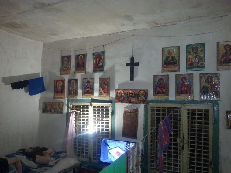 В камере донецкого СИЗО № 5.