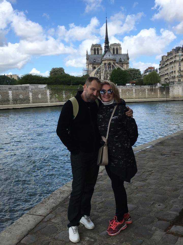 Олег и Ирина любили друг друга.