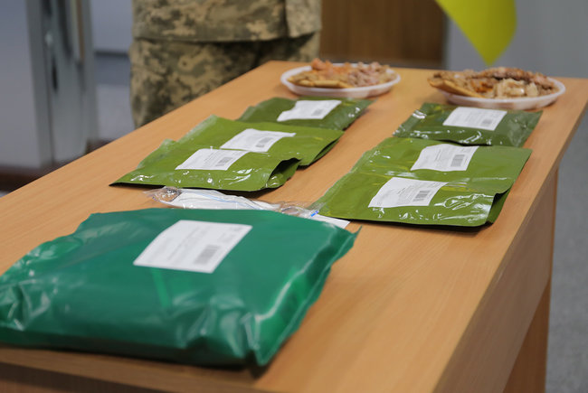 Минобороны представило новые сухпайки для военнослужащих: Улучшенный состав и расширенный рацион 01 Минобороны представило новые сухпайки для военнослужащих: Улучшенный состав и расширенный рацион 01 dqxikeidqxidqrant